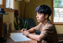 Nhà thơ Ocean Vương được vinh danh với giải thưởng Nhân tài