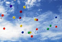 Dàn ý: Kể lại kỷ niệm ngày khai trường đáng nhớ của em