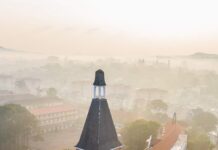 Tác giả trẻ và mạng xã hội