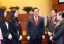 Để làm “đày tớ” của dân, người cán bộ phải làm gì?